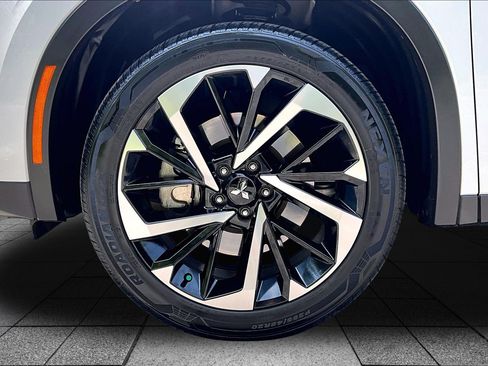 Used 2022 Mitsubishi Outlander ES AWD/4WD image 8