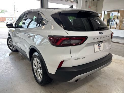 Used 2024 Ford Escape Active AWD/4WD image 5