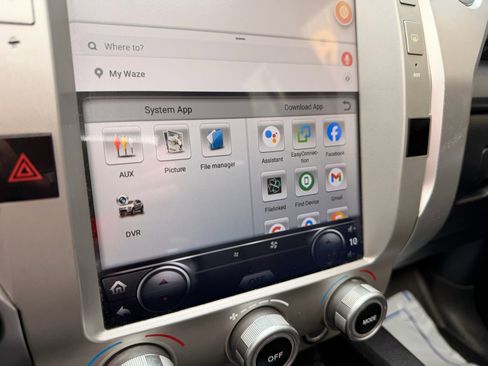 Used 2014 Toyota Tundra Platinum image 26