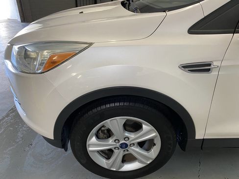 Used 2016 Ford Escape SE w/ SE Leather Comfort Package image 12