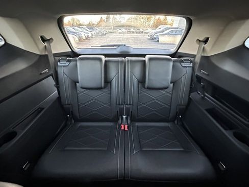 Certified 2024 Volkswagen Atlas SE image 30