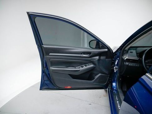 Used 2019 Nissan Altima 2.5 Platinum image 22