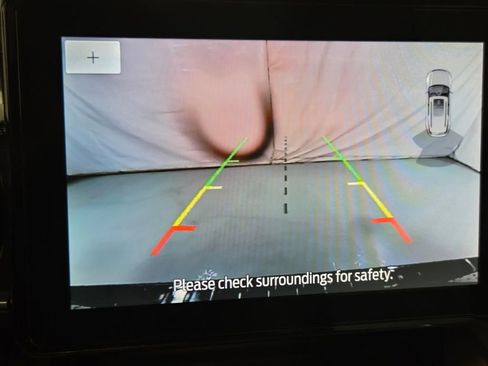 Used 2023 Ford Explorer XLT w/ Equipment Group 202A image 3