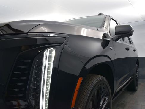 Certified 2026 Cadillac Escalade Platinum Sport w/ LPO, ONYX Package image 41