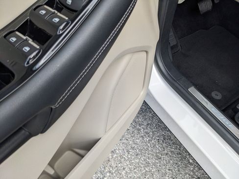 Used 2019 Ford Edge Titanium image 24