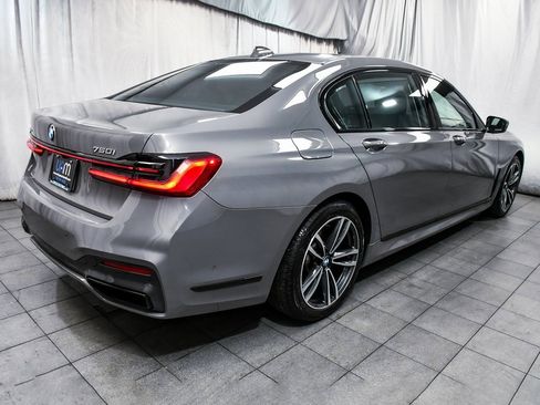 Used 2022 BMW 750i xDrive w/ Executive Package image 6