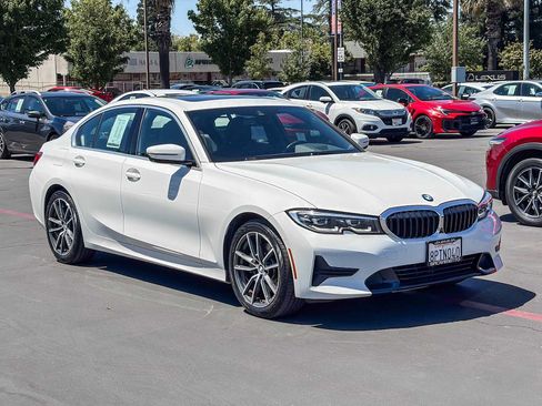 Used 2020 BMW 330i Sedan w/ Premium Package RWD image 5