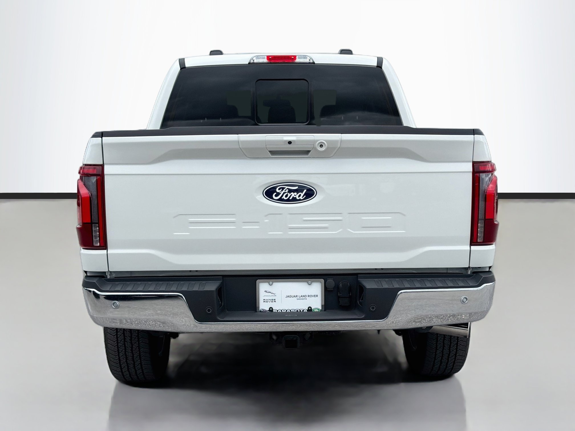 Used 2025 Ford F150 Lariat w/ Equipment Group 501A Mid AWD/4WD image 4