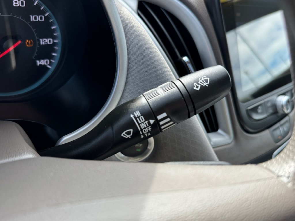 Used 2024 Chevrolet Malibu LT FWD image 32