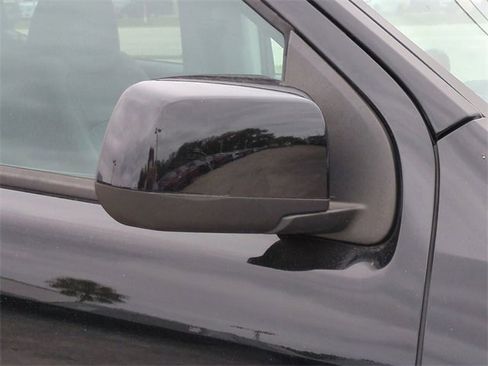 Used 2019 Chevrolet Colorado Z71 w/ Z71 Midnight Edition image 12