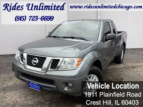 Used 2016 Nissan Frontier SV w/ SV Value Truck Package AWD/4WD image 2
