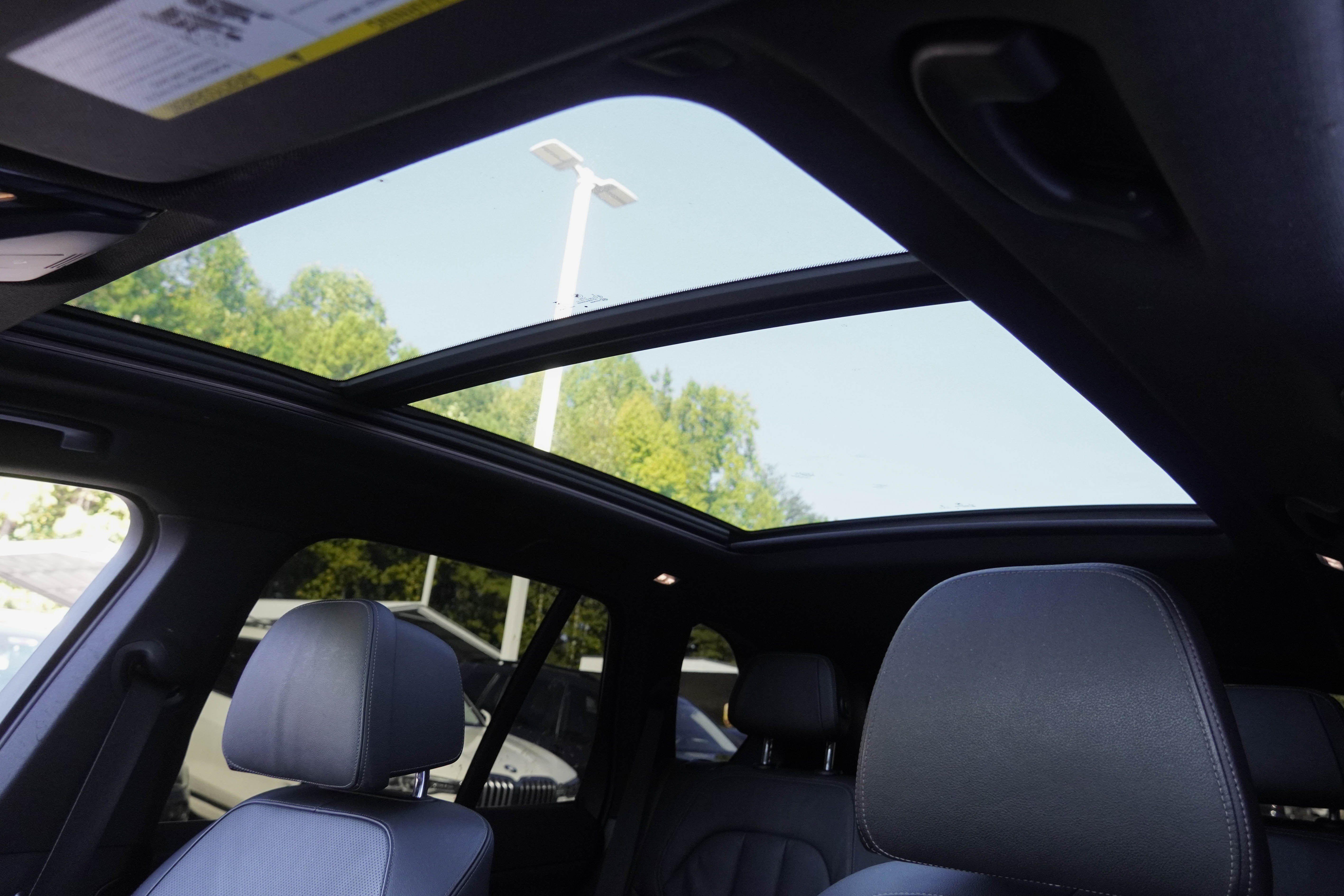 Used 2019 BMW X5 xDrive40i w/ M Sport Package AWD/4WD image 11