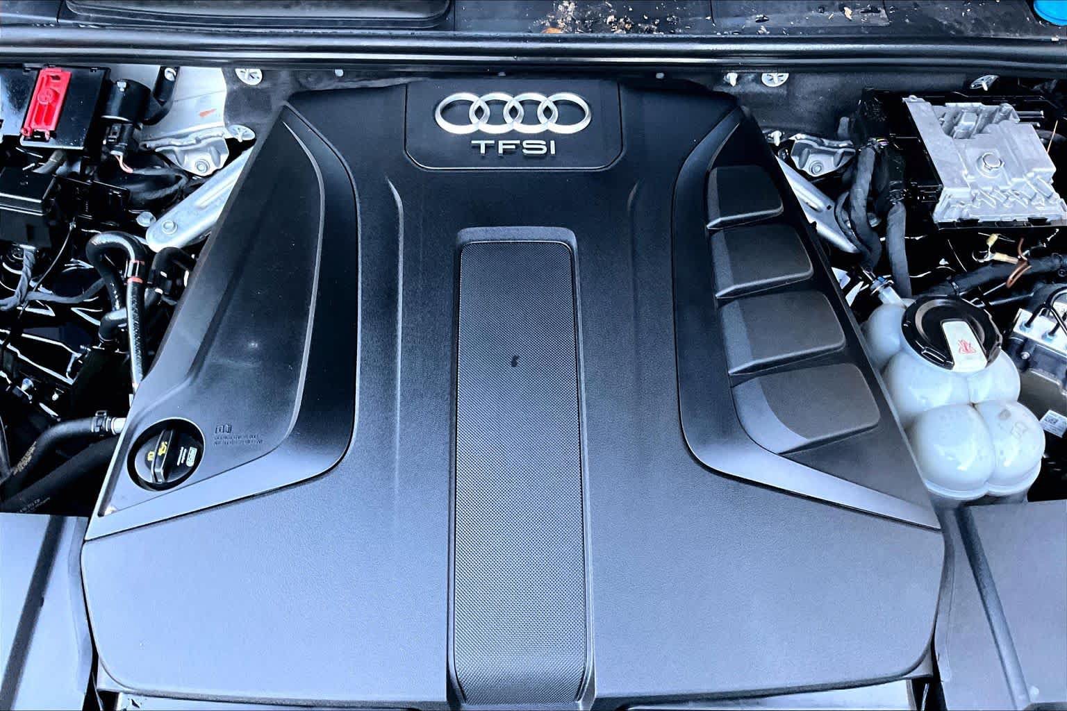Used 2017 Audi Q7 2.0T Premium AWD/4WD image 33