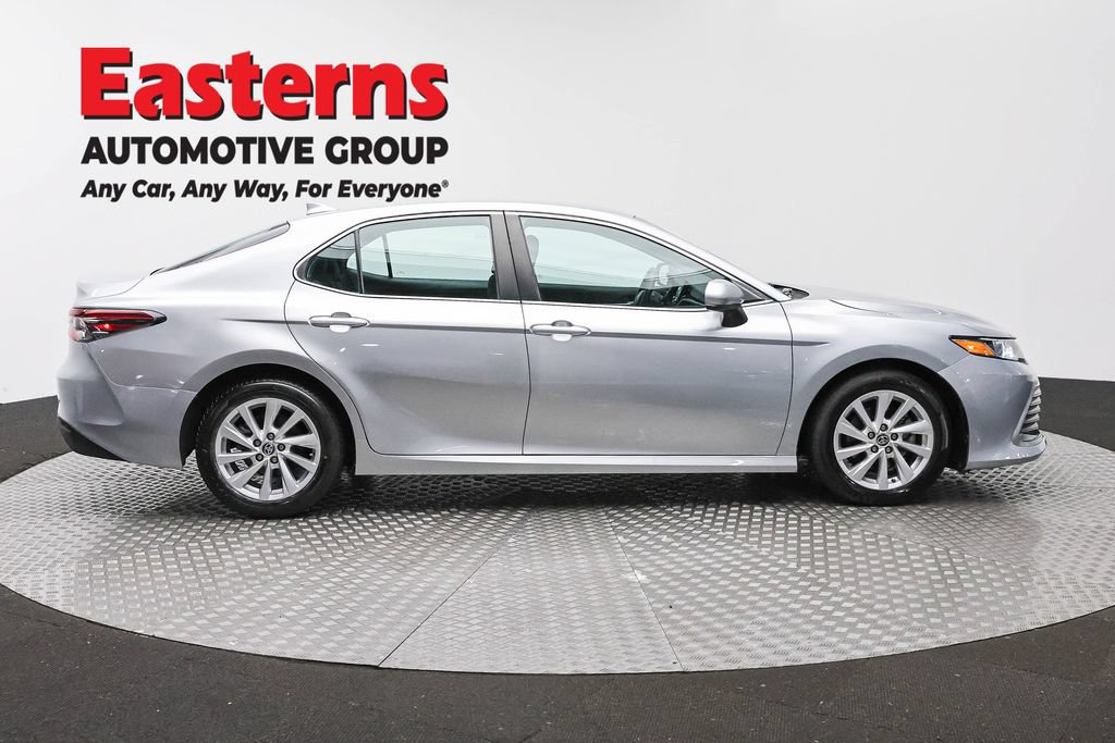 Used 2023 Toyota Camry LE FWD image 5