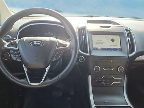Used 2020 Ford Edge SEL w/ Convenience Package image 9