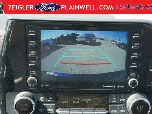Used 2022 Toyota Highlander LE AWD/4WD image 21