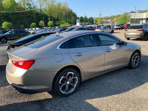 Used 2024 Chevrolet Malibu LT FWD image 3