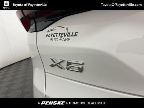 Used 2024 BMW X5 xDrive40i w/ Premium Package image 3