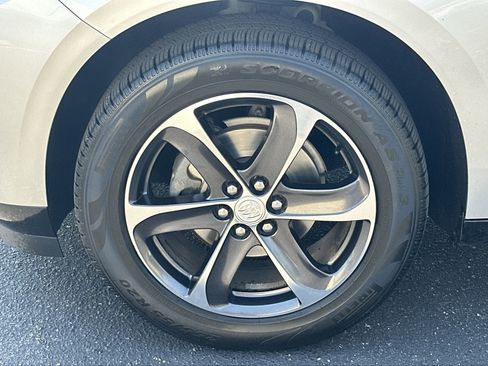 Used 2020 Buick Enclave Essence w/ Sport Touring Edition FWD image 13