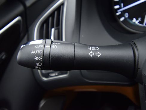 Used 2024 INFINITI Q50 Sensory image 37