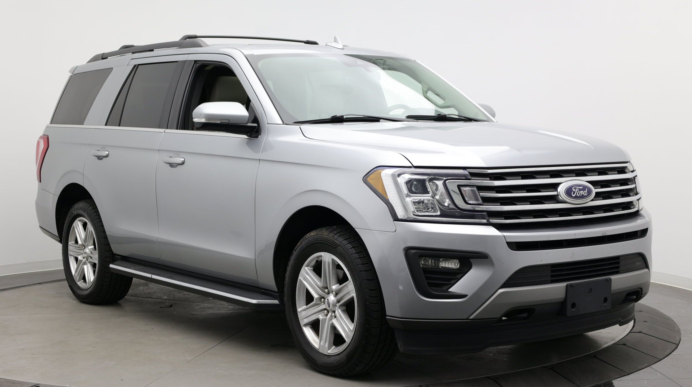 Used 2021 Ford Expedition XLT AWD/4WD image 3