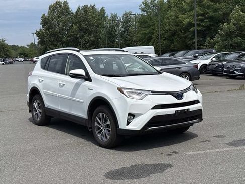 Used 2016 Toyota RAV4 XLE w/ Convenience Package AWD/4WD image 1