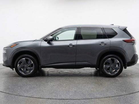 Used 2025 Nissan Rogue SV image 5
