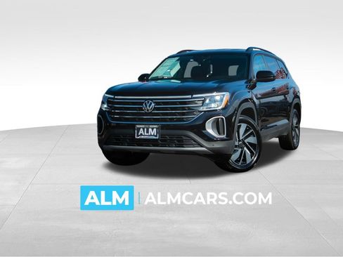 Used 2025 Volkswagen Atlas SE image 1
