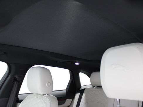 Used 2022 Jaguar F-PACE S image 27