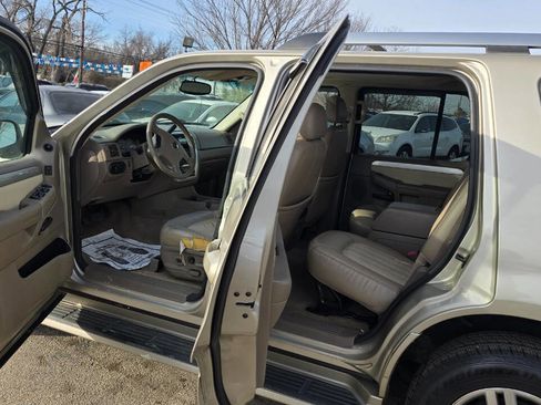 Used 2005 Mercury Mountaineer Premier image 8