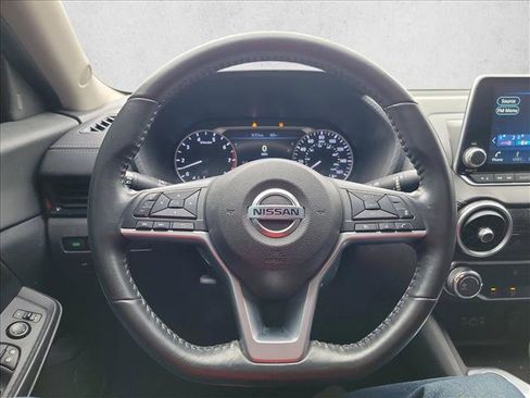 Used 2022 Nissan Sentra SV image 18