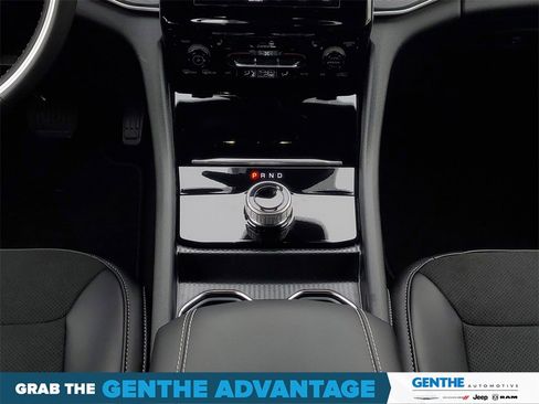 New 2025 Jeep Grand Cherokee L Altitude image 27