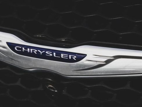 Used 2019 Chrysler Pacifica Touring-L w/ Advanced Safetytec Group image 21