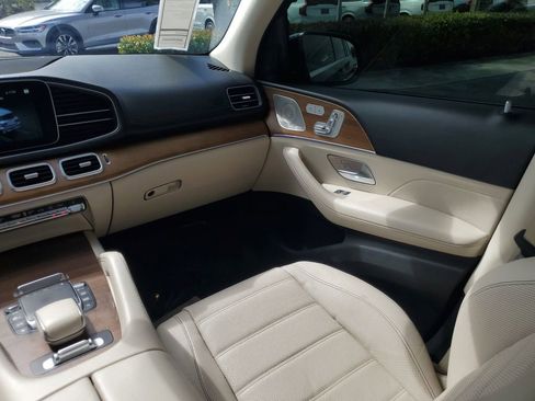 Used 2022 Mercedes-Benz GLS 450 4MATIC image 25