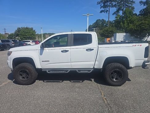 Used 2019 Chevrolet Colorado LT w/ Redline Special Edition AWD/4WD image 8