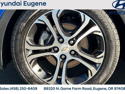 Used 2017 Chevrolet Bolt Premier w/ Driver Confidence II Package image 39