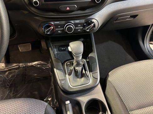 Used 2025 Kia Soul LX w/ LX Technology Package image 41