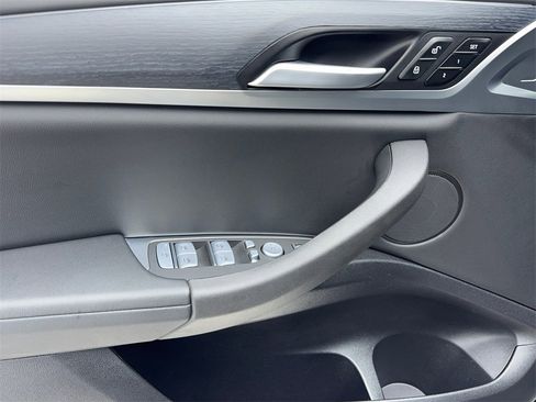 Used 2025 BMW X4 xDrive30i image 40