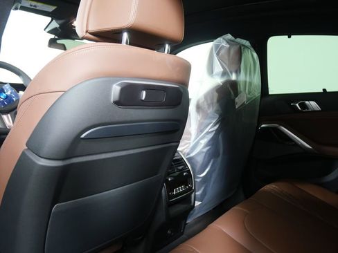 New 2026 BMW X6 xDrive40i image 17