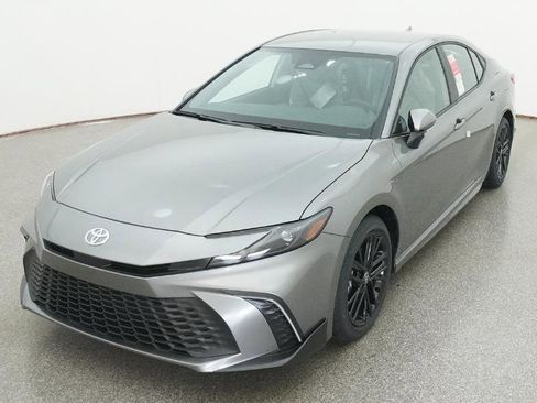 New 2026 Toyota Camry SE image 3