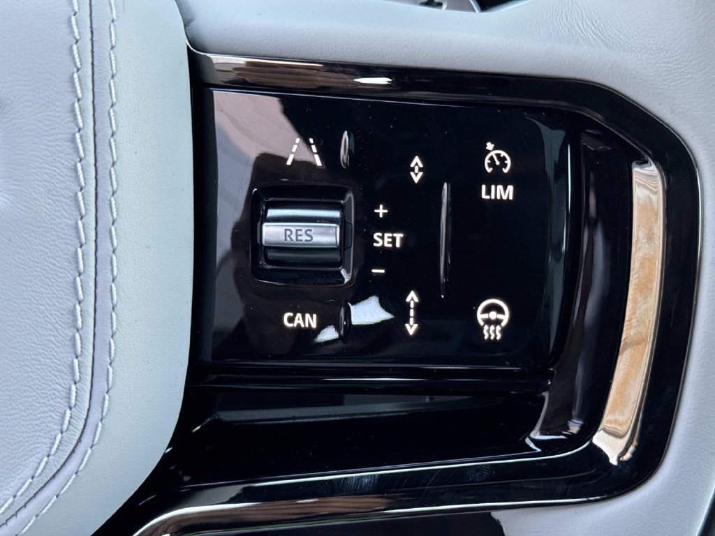 New 2027 Land Rover Range Rover Sport Dynamic SE AWD/4WD image 30