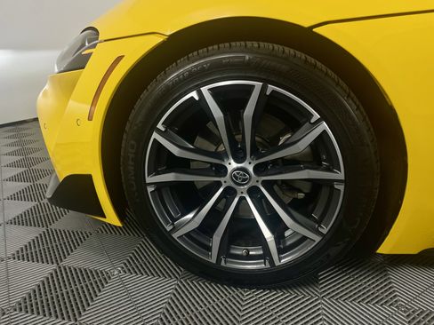 Used 2021 Toyota Supra w/ Safety & Technology Package RWD image 9