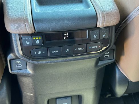 Used 2025 Toyota Grand Highlander AWD Hybrid image 28