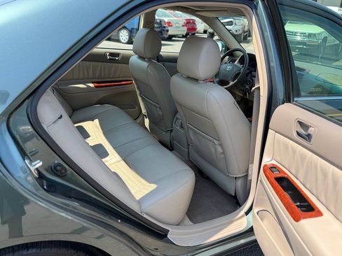 Used 2006 Toyota Camry XLE w/ VSC & Side Airbag Pkg FWD image 46