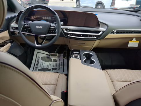 New 2026 Cadillac Lyriq Signature Sport w/ Nappa Leather Package image 13