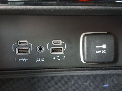 Used 2023 Jeep Grand Cherokee Summit w/ High Altitude Package AWD/4WD image 13