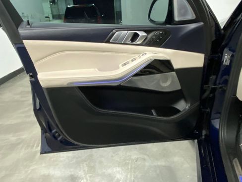 Used 2021 BMW ALPINA XB7 image 45