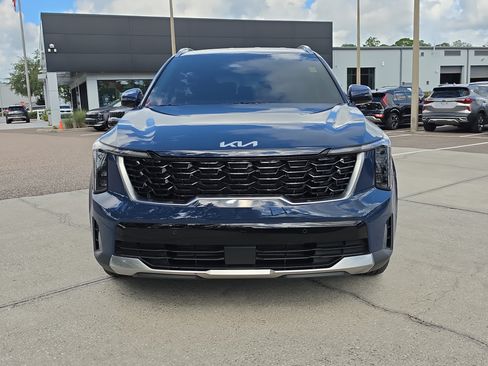 Certified 2025 Kia Sorento S FWD image 3