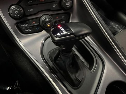 Used 2021 Dodge Challenger SXT image 19
