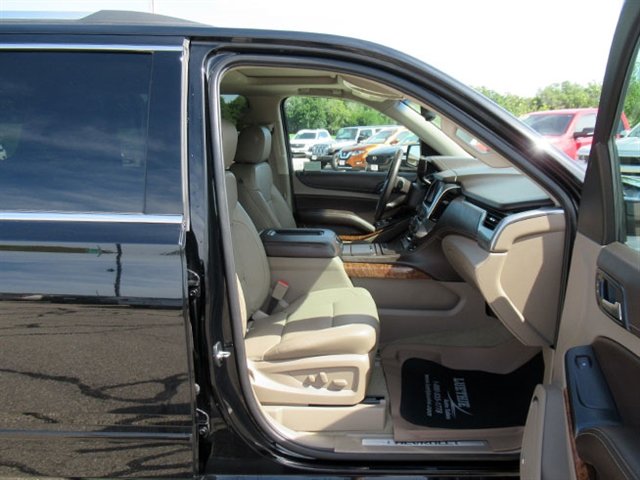 Used 2016 Chevrolet Suburban LTZ AWD/4WD image 15